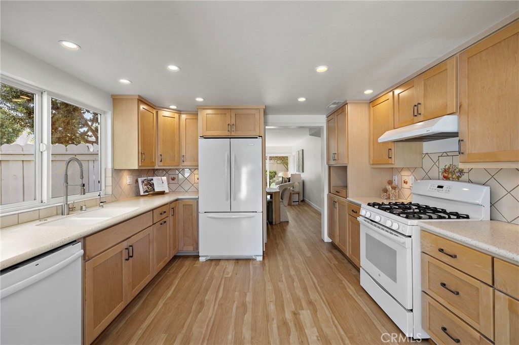 33595 Circula Corona 40, Dana Point CA 92629 - photo 3