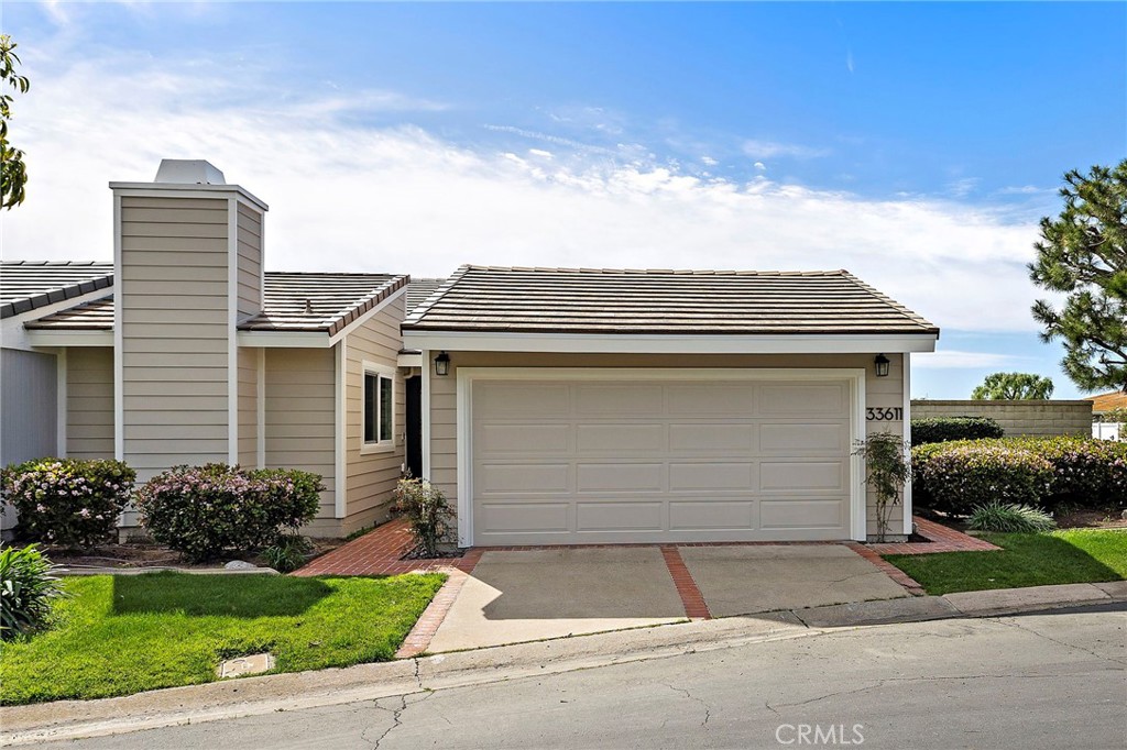 End unit in cul de sac - 33611 Flying Jib, Dana Point CA 92629 - photo 2
