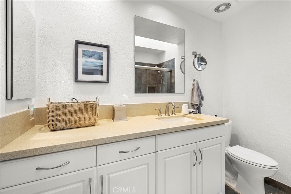 Guest bath - 33611 Flying Jib, Dana Point CA 92629 - photo 22