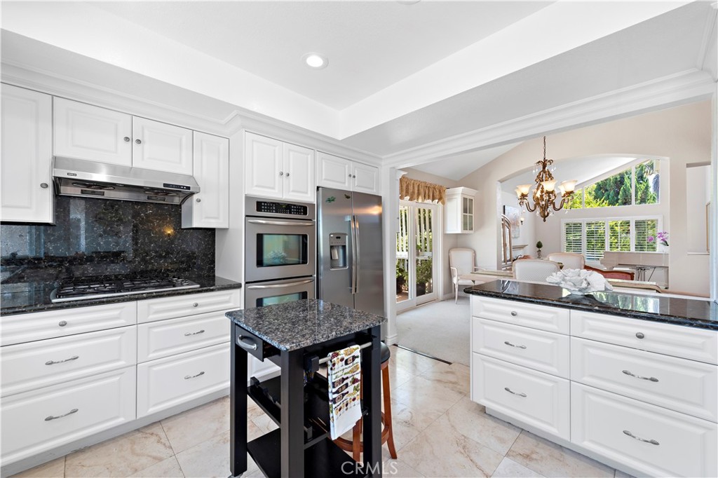 Kitchen Opens to Both Dining Room and Breakfast Nook! - 33622 Via Martos, Dana Point CA 92629 - photo 14