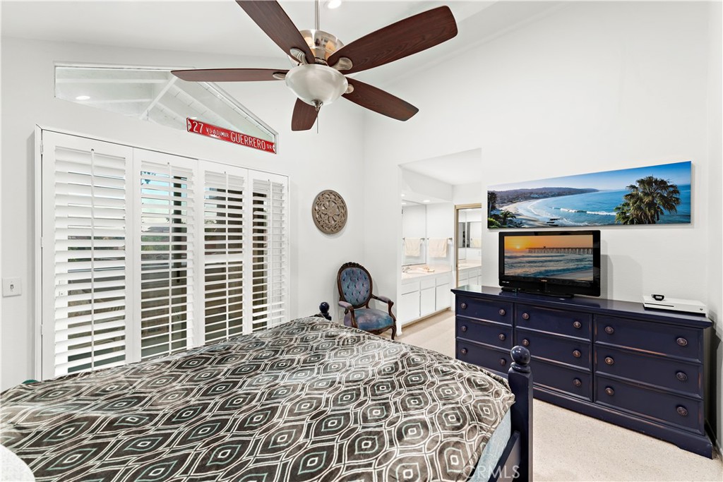 Front Upstairs Bedroom has Balcony, Recessed Lighting, Shutters and Jack & Jill Bath! - 33622 Via Martos, Dana Point CA 92629 - photo 31