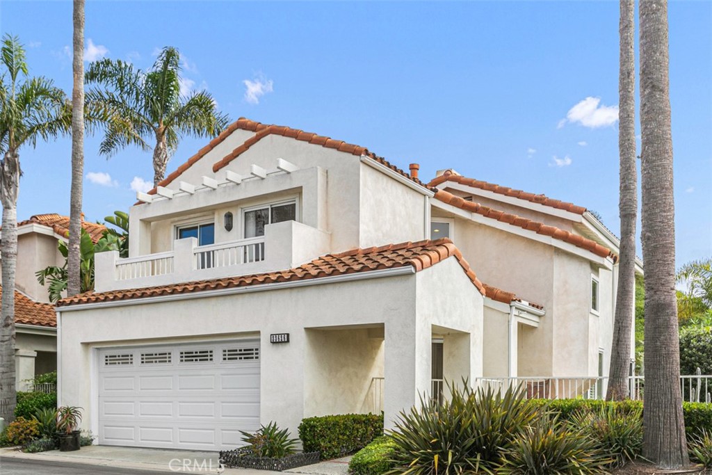 Great location, with a wraparound yard with southern exposure to the sun. - 33626 Rising Tide Court, Dana Point CA 92629 - photo 1