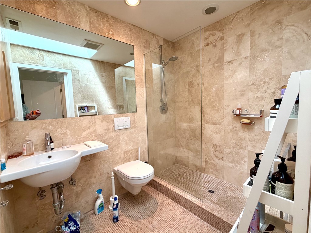 Primary bathroom - 33651 Crossjack Drive, Dana Point CA 92629 - photo 11