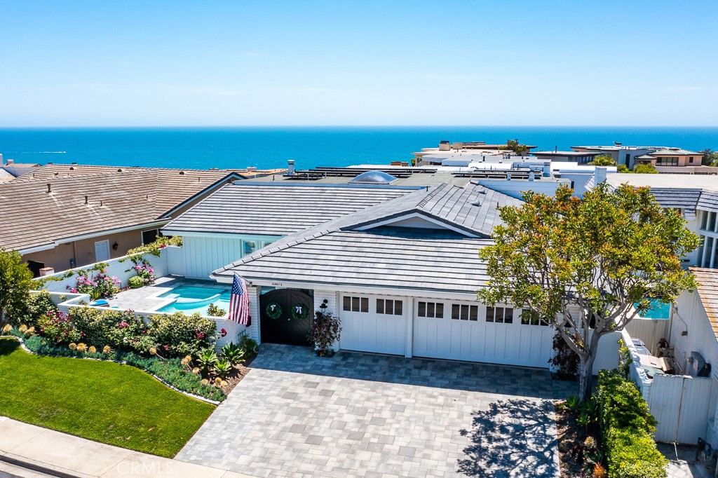 Welcome to Niguel Shores and this lovely home set in picture frame of Blue Pacific Ocean. - 33671 Shackleton, Dana Point CA 92629 - photo 1