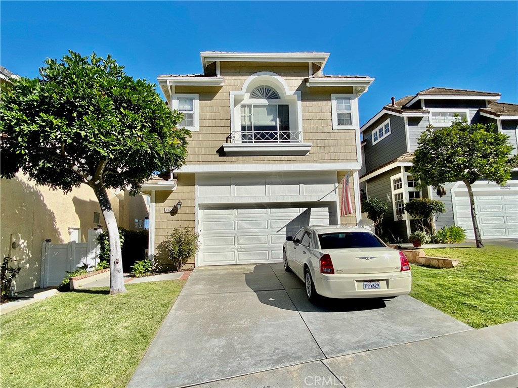Gated community, near the beach - 33686 Bridgehampton Drive, Dana Point CA 92629 - photo 1