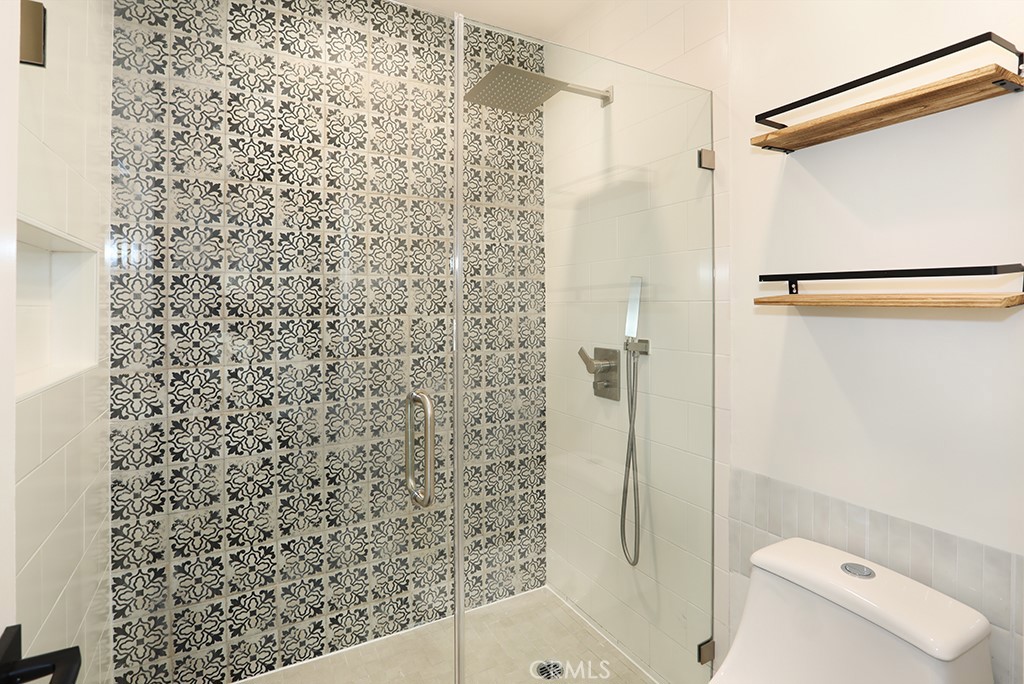 Primary bathroom 1 - 33692 Blue Lantern B, Dana Point CA 92629 - photo 28