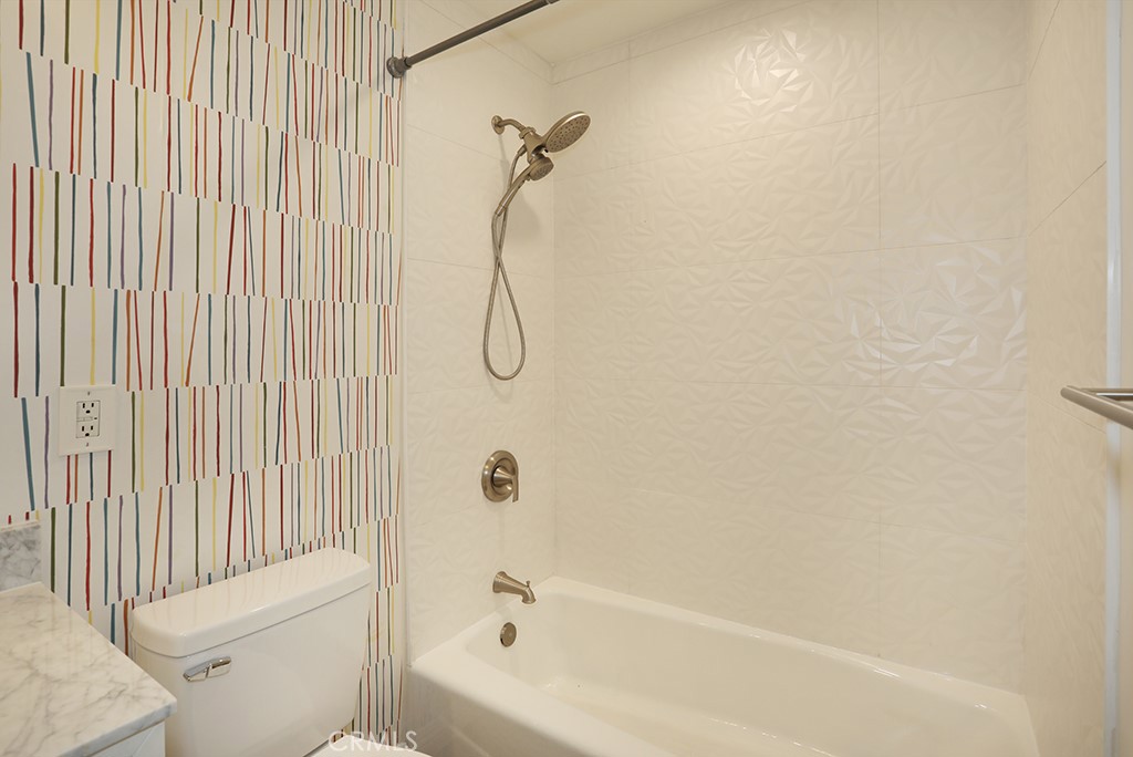 Guest Bath - 33692 Blue Lantern B, Dana Point CA 92629 - photo 37