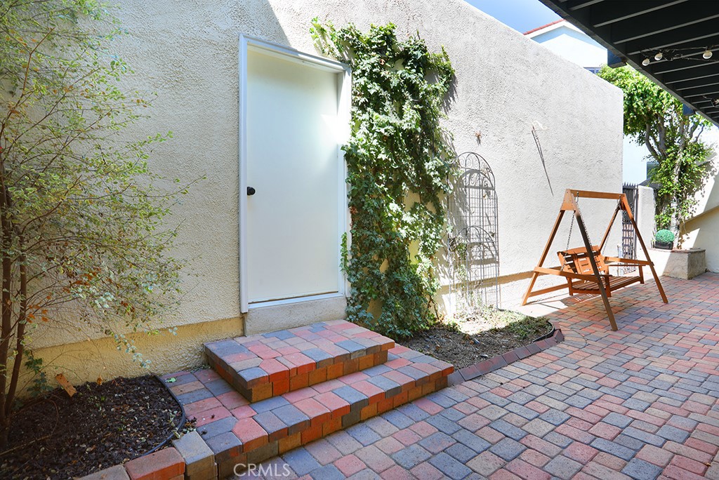 Entry to garage - 33692 Blue Lantern B, Dana Point CA 92629 - photo 43