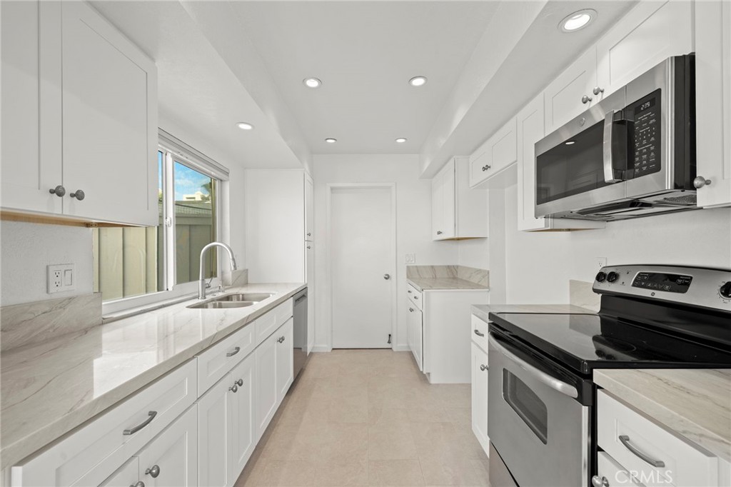 33711 Flying Jib Drive, Dana Point CA 92629 - photo 20