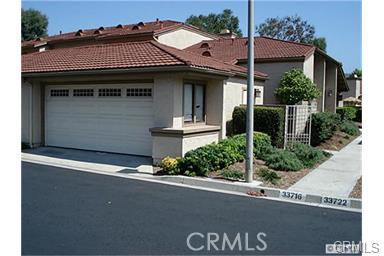 Single Level Home - End Unit on a quiet dead-end street near both swimming pools. - 33716 Bluewater Lane 155, Dana Point CA 92629 - photo 1