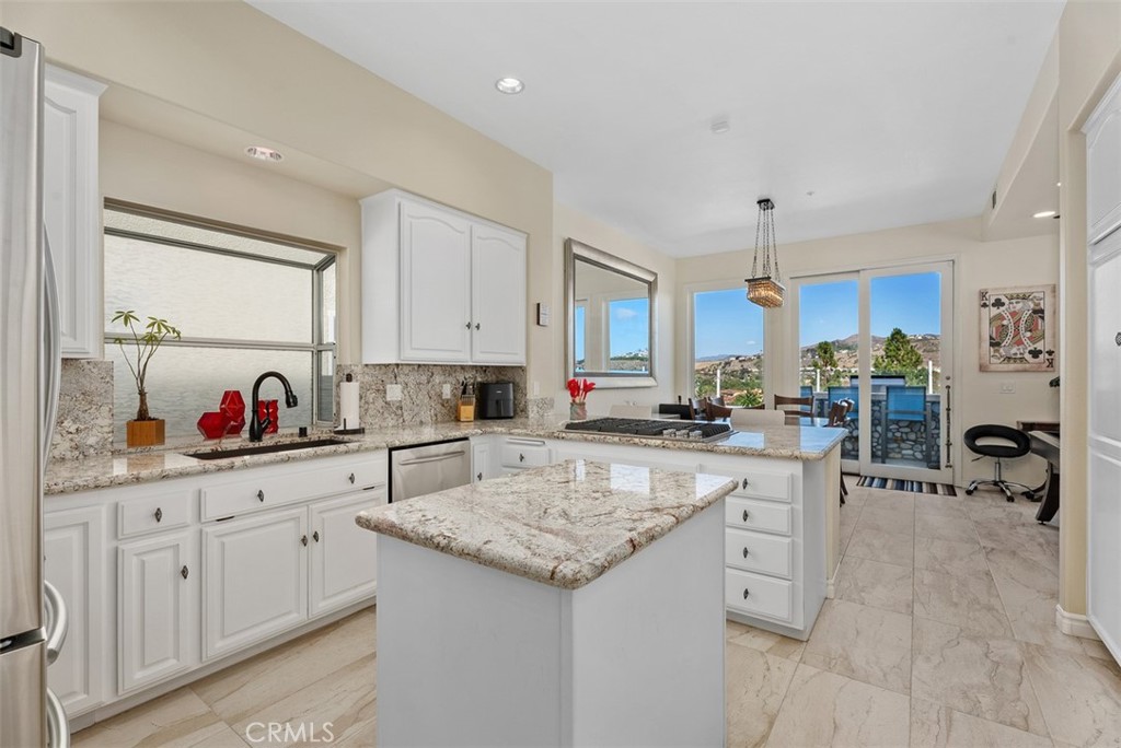 33722 Bridgehampton Drive, Dana Point CA 92629 - photo 10