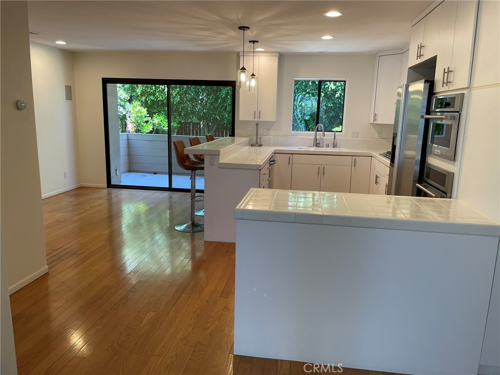 Kitchen - 33722 Chula Vista Ave #B, Dana Point CA 92629 - photo 7