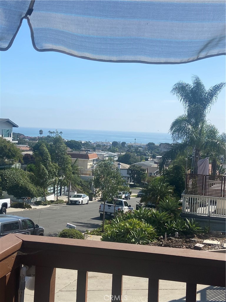 Deck seating with ocean views! - 33791 Silver Lantern, Dana Point CA 92629 - photo 3