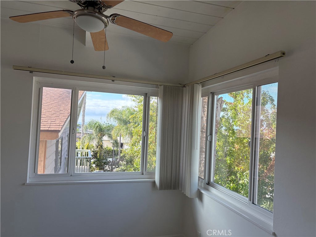 Eating area by Kitchen - 33862 Diana A, Dana Point CA 92629 - photo 13