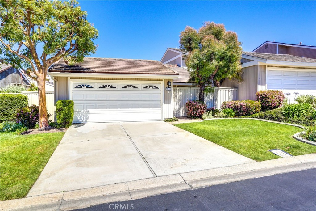 33902 N Manta Court, Dana Point CA 92629 - photo 1