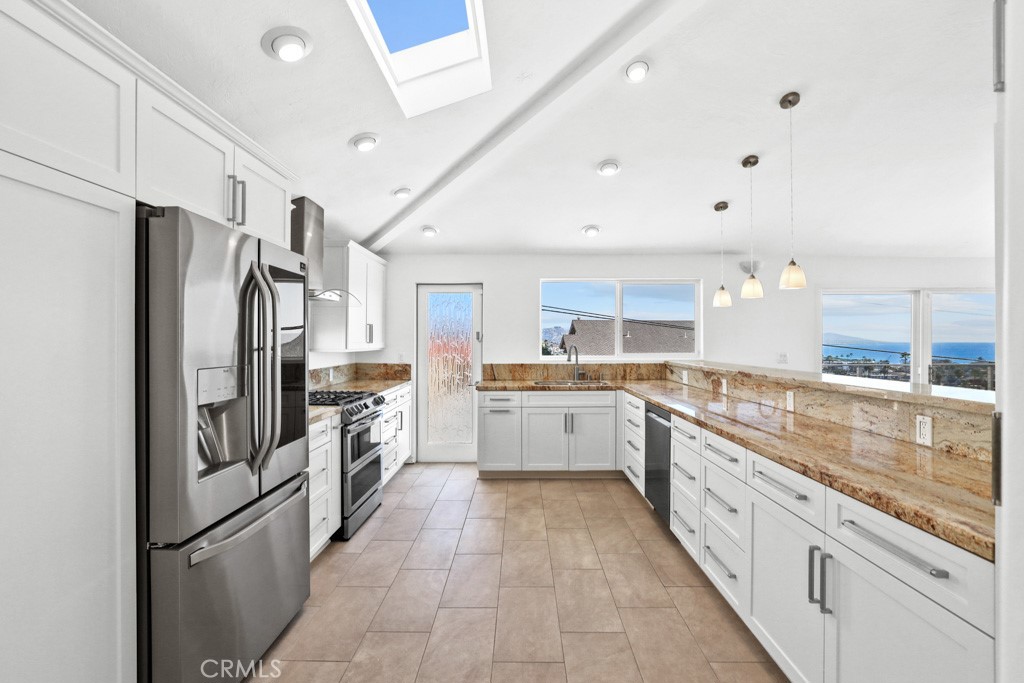33902 Valencia Place, Dana Point CA 92629 - photo 15