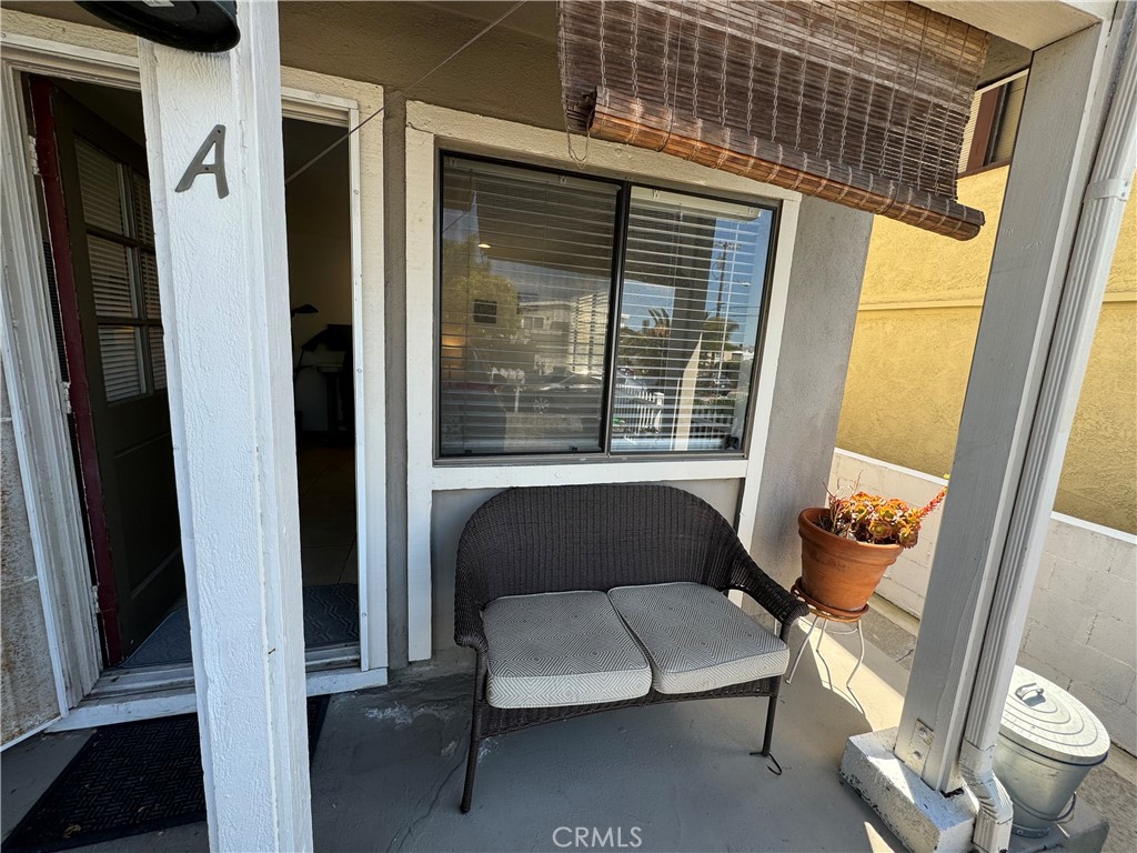 park directly at front driveway - 33966 Malaga Drive A, Dana Point CA 92629 - photo 1