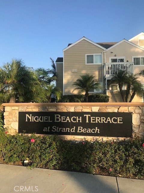 Welcome to Niguel Beach Terrace -- Located across the street from the Strand Beach Park... ABSOLUTELY LOVE WHERE YOU LIV - 34012 Selva Road 14, Dana Point CA 92629 - photo 1