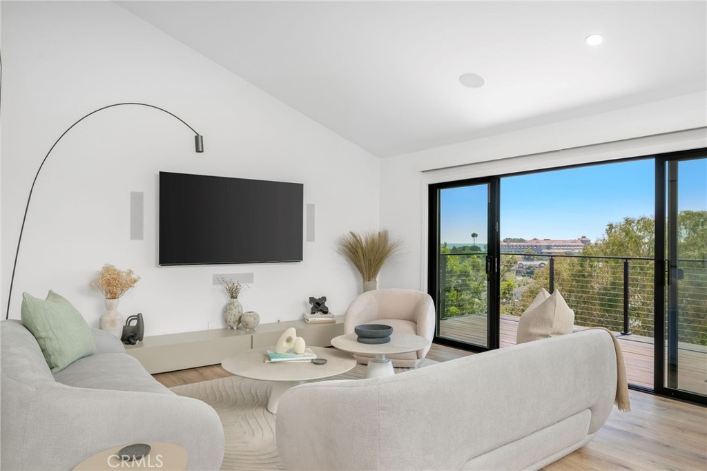 34031 Mazo, Dana Point CA 92629 - photo 9