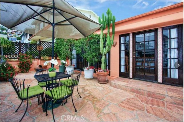 Quintessential Lantern Village beach cottage with fabulous flagstone private front courtyard perfect for outdoor/indoo - 34032 Zarzito Drive, Dana Point CA 92629 - photo 1