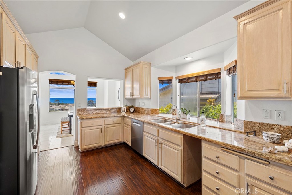 34042 Cambridge Road, Dana Point CA 92629 - photo 5