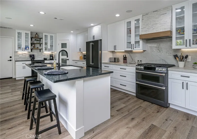 34051 Violet Lantern, Dana Point