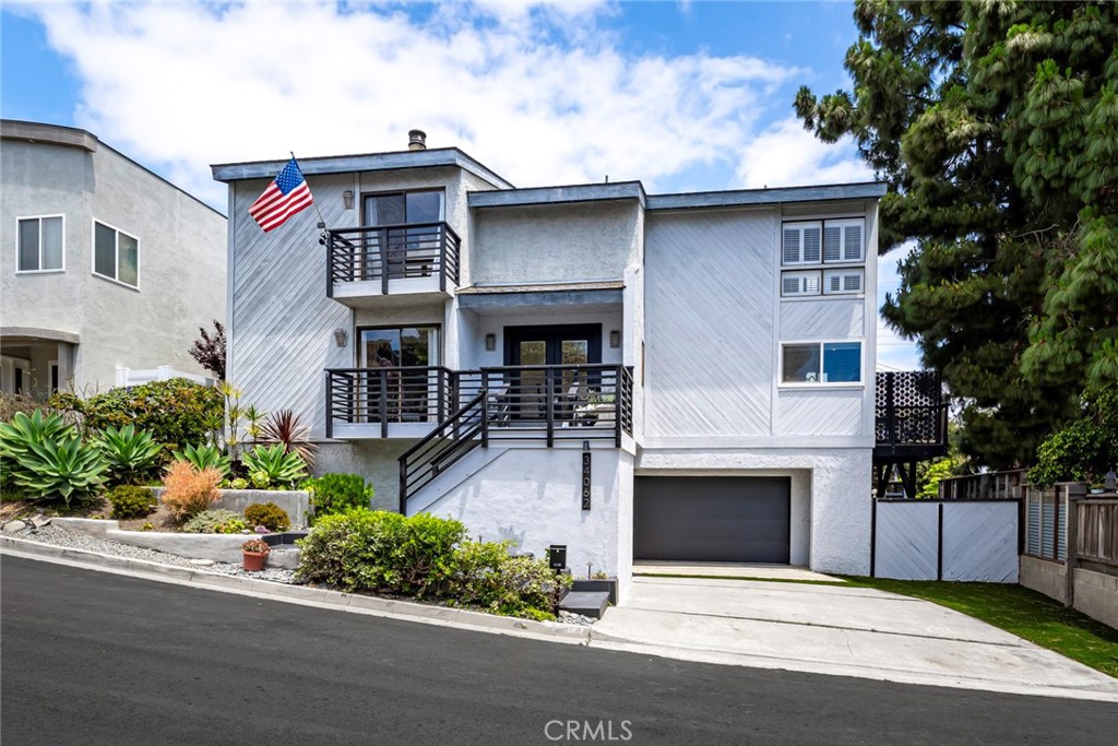 Welcome to this beautiful Lantern Village home!! - 34062 Formosa Drive, Dana Point CA 92629 - photo 1