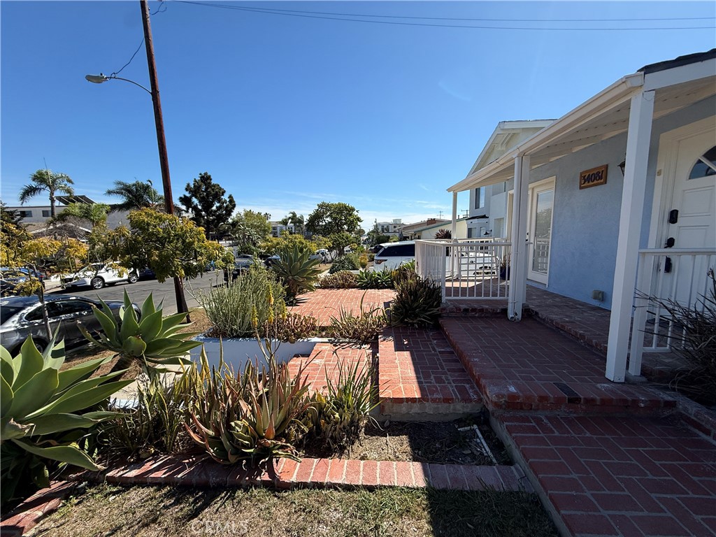 34081 Amber Lantern, Dana Point CA 92629 - photo 3