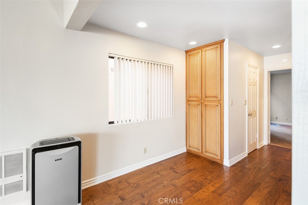 Electric wall heater - 34121 Ruby Lantern A, Dana Point CA 92629 - photo 10