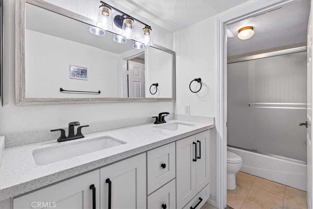 Master bathroom - 34134 Selva Road 248, Dana Point CA 92629 - photo 19