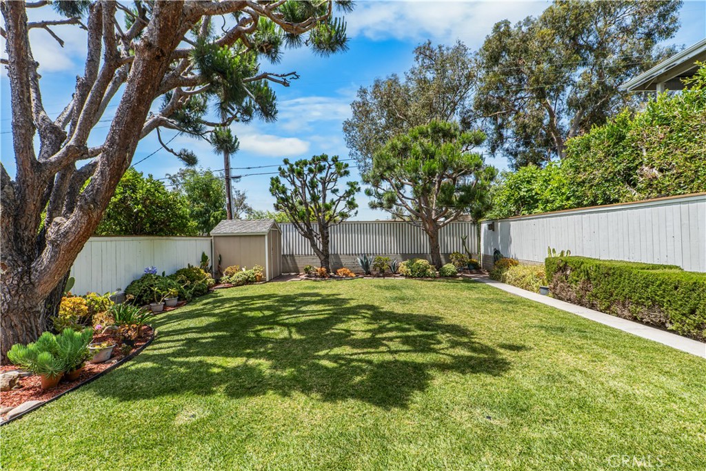 Gardening included in rent - 34155 Camino El Molino, Dana Point CA 92624 - photo 2