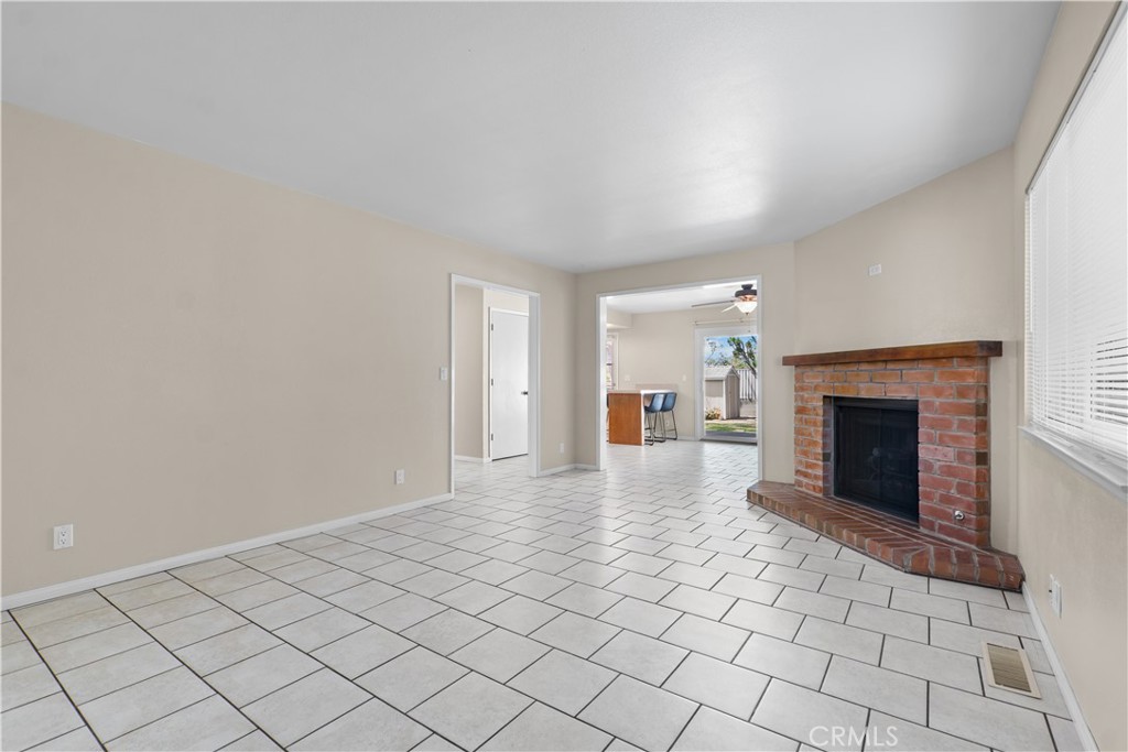 Living room - 34155 Camino El Molino, Dana Point CA 92624 - photo 5