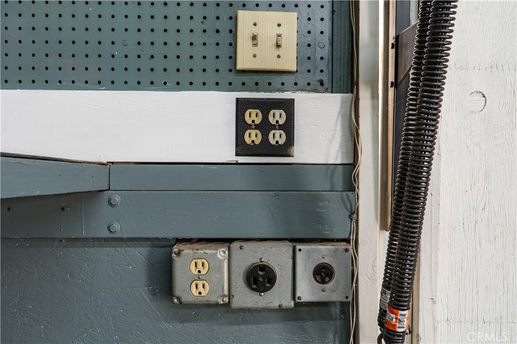 Two outlets for EVs - 34155 Camino El Molino, Dana Point CA 92624 - photo 25