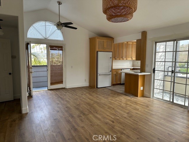 Large living room with balcony - 34182 Sepulveda Avenue D, Dana Point CA 92624 - photo 1