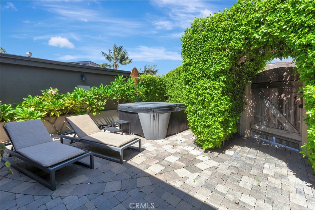 private patio with jacuzzi - 34205 Camino Capistrano A, Dana Point CA 92624 - photo 4