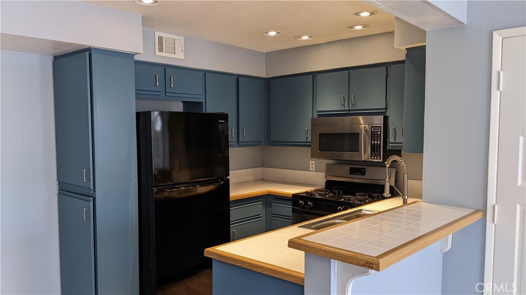 Kitchen - 34264 Camino Capistrano 111, Dana Point CA 92624 - photo 1