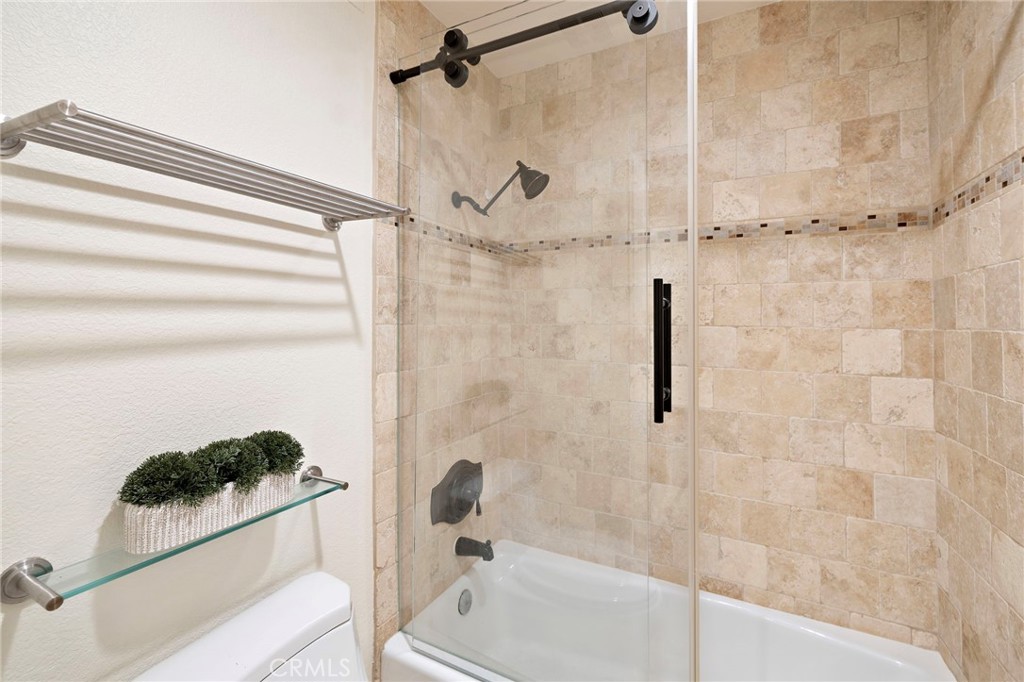 Tub/Shower - 34279 Amber Lantern Street 11, Dana Point CA 92629 - photo 32