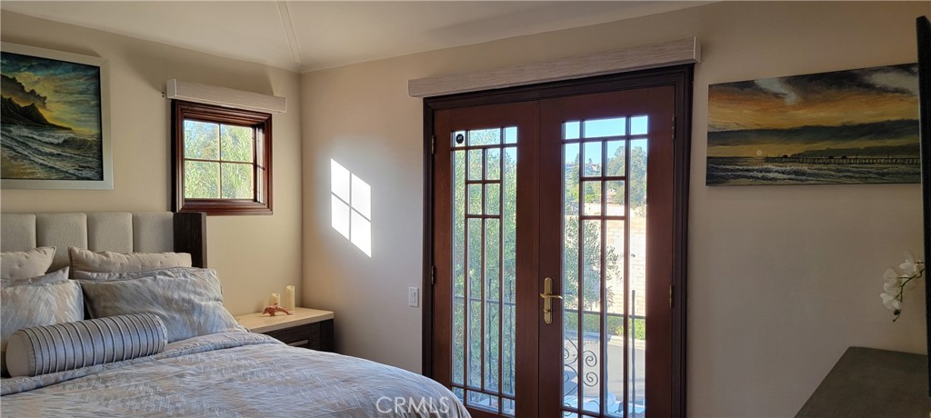 Large Queen Bedroom with French Doors, New Bed and Linens, and 65" Smart TV - 34283 Via Lopez, Dana Point CA 92624 - photo 26