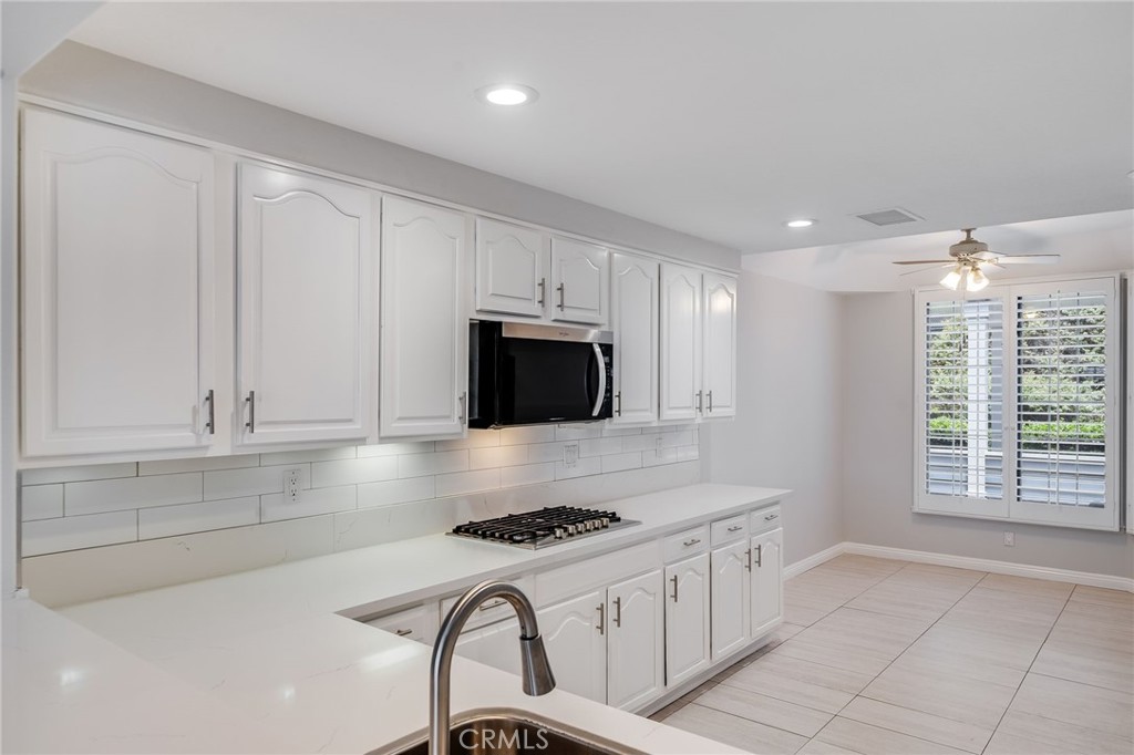 34300 Lantern Bay Drive 25, Dana Point CA 92629 - photo 6