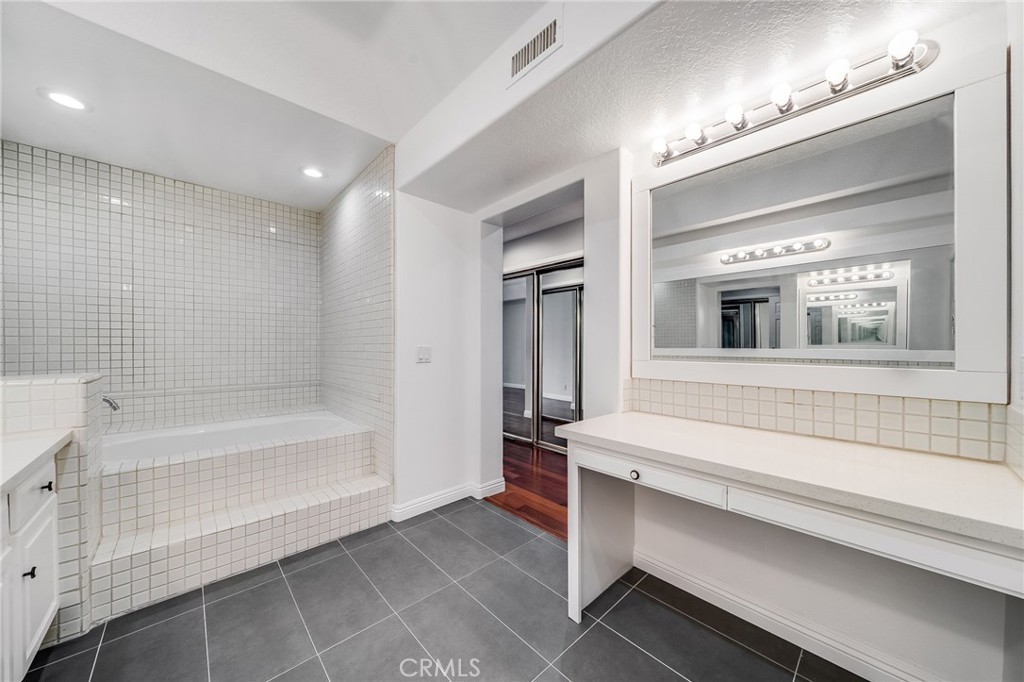 34300 Lantern Bay Drive 25, Dana Point CA 92629 - photo 16
