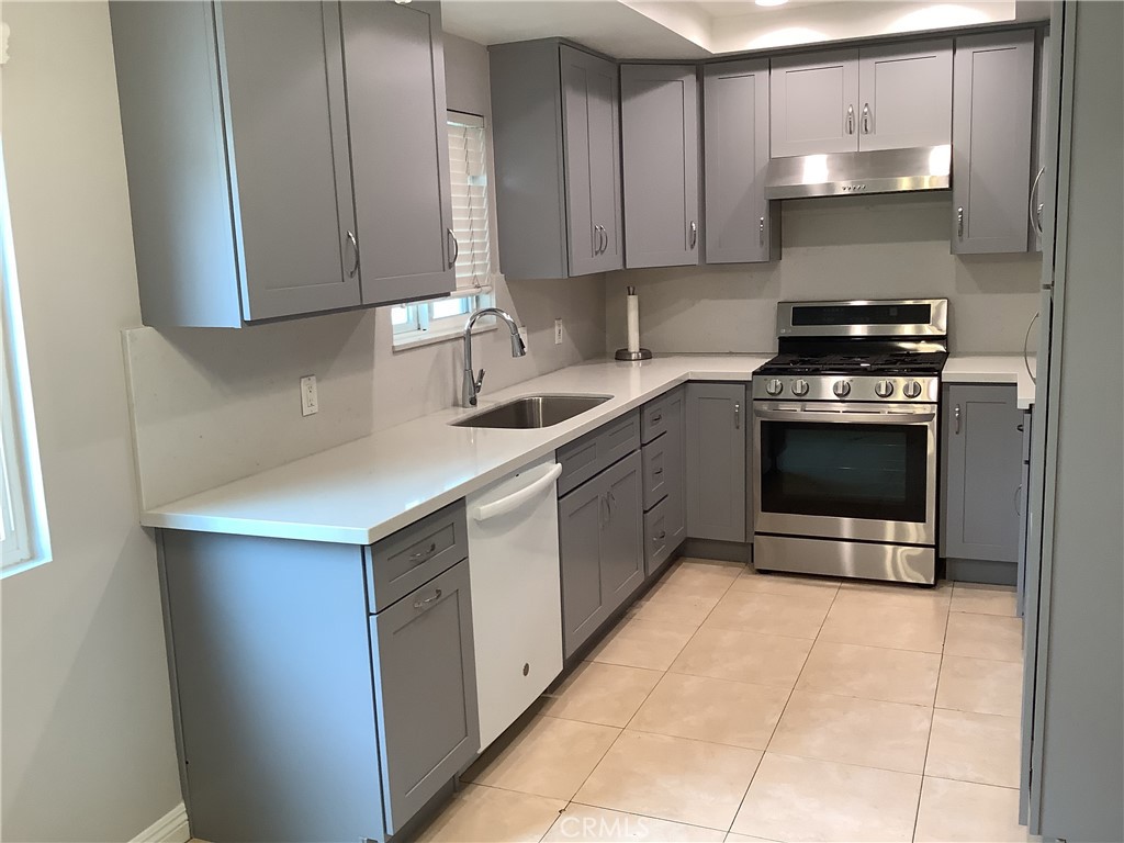New upgraded Gourmet Kitchen. - 34382 Via San Juan # B, Dana Point CA 92624 - photo 4