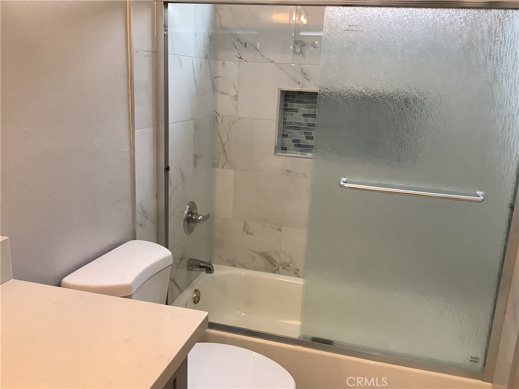 Guest Bathroom with full Sz bath Tub. - 34382 Via San Juan # B, Dana Point CA 92624 - photo 11