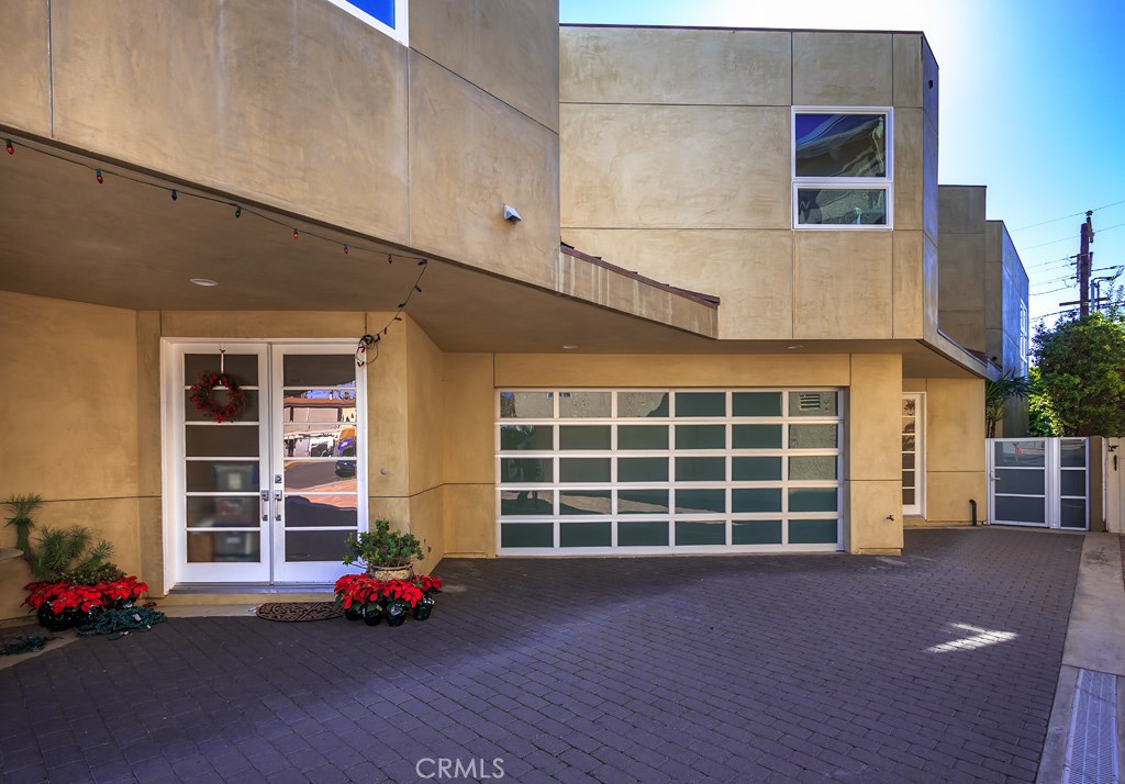 Front of building -- 34383 is rear unit - 34383 Via San Juan, Dana Point CA 92624 - photo 1