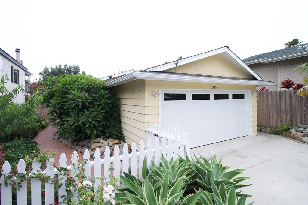 Discover the Laid-Back Lifestyle in Capistrano Beach. - 34451 Camino El Molino, Dana Point CA 92624 - photo 1