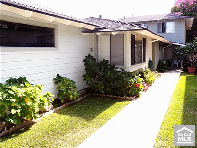Front Unit is One Story. Back Unit is the 2 Story at the end of the walkway. - 34555 VIA VERDE, Dana Point CA 92624 - photo 1
