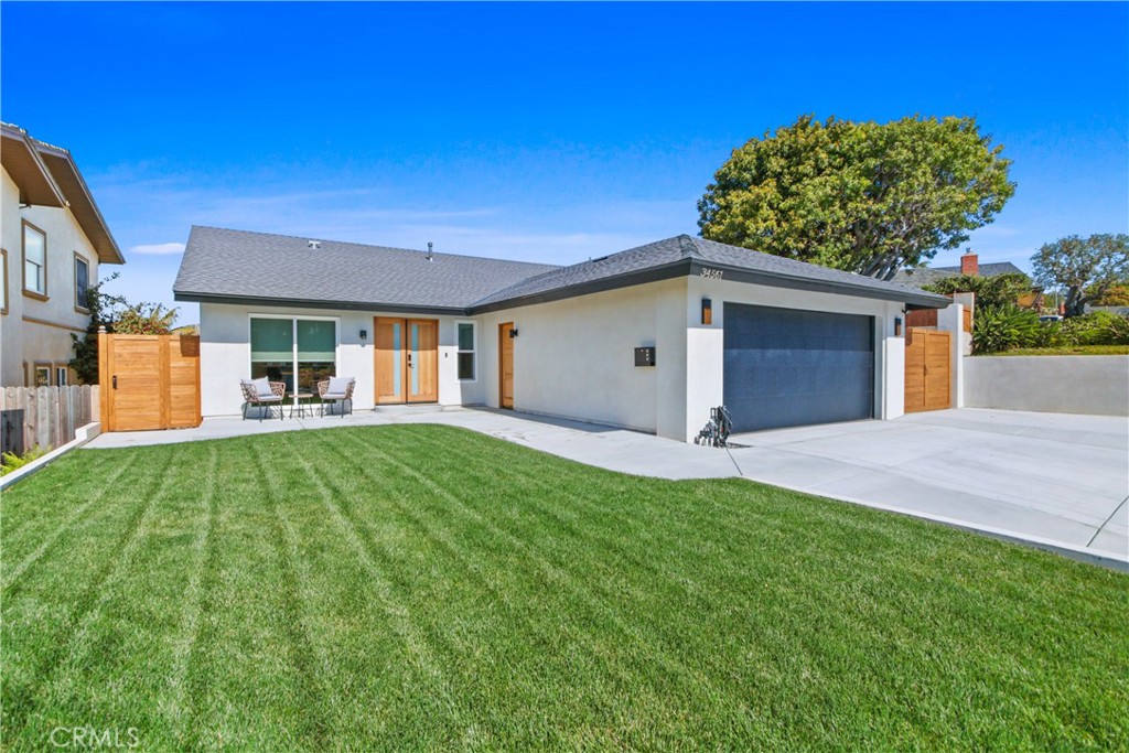 large front yard with good setback from the street - 34561 Calle Monte, Dana Point CA 92624 - photo 1