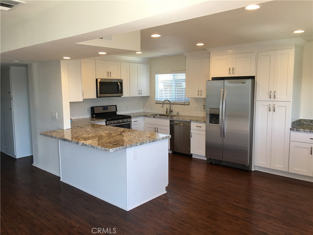Updated kitchen with stainless appliances - 34575 Via Catalina, Dana Point CA 92624 - photo 1