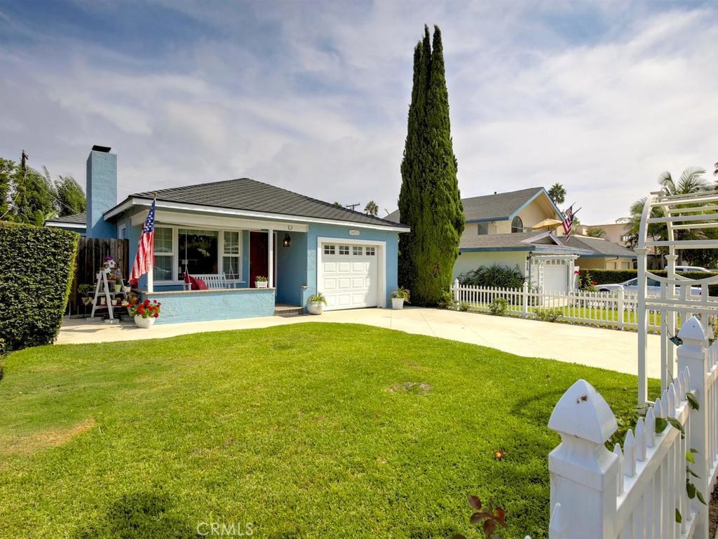 Location, Location, Location - Located one block from the bluff front Capo Beach Multi-Million Dollar Homes - 34622 Via Catalina, Dana Point CA 92624 - photo 1