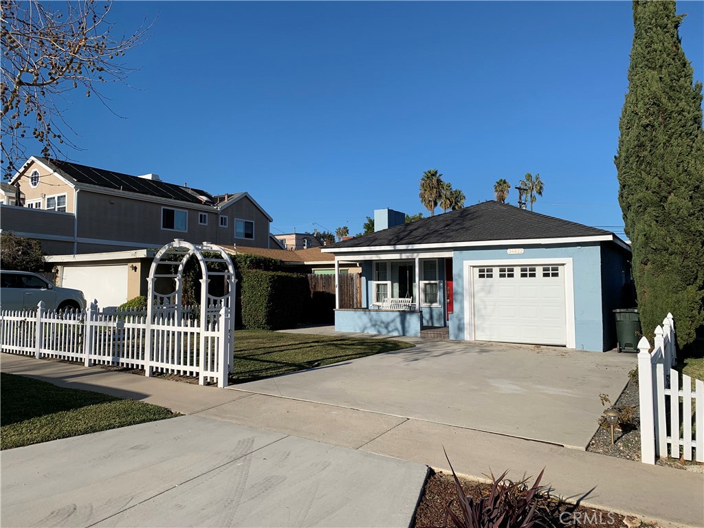 Capo Beach cottage with quaint yards maintained by landlord. Close to beach, Pines Park, Palisades lookout, shopping & F - 34622 Via Catalina, Dana Point CA 92624 - photo 1