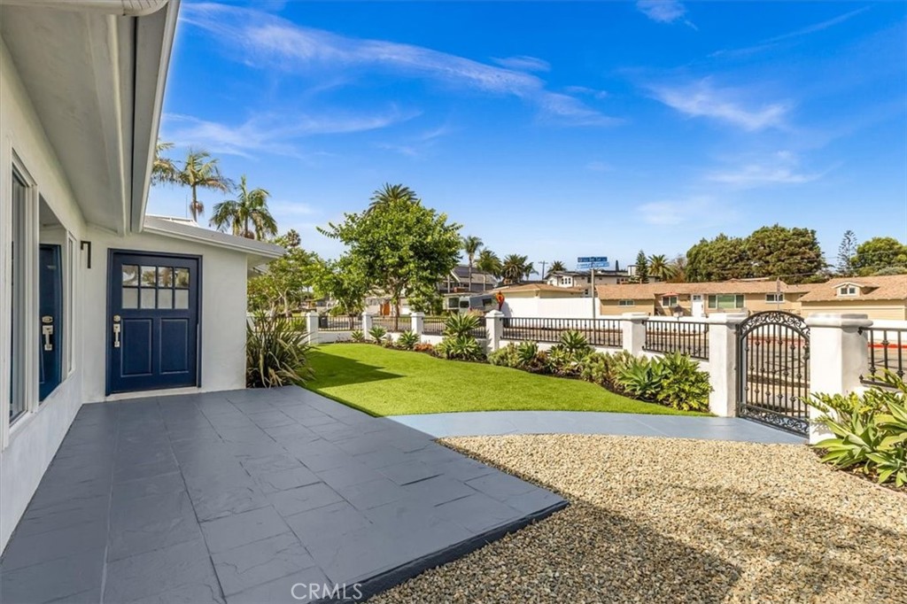 Front yard - 34781 Camino Capistrano, Dana Point CA 92624 - photo 4